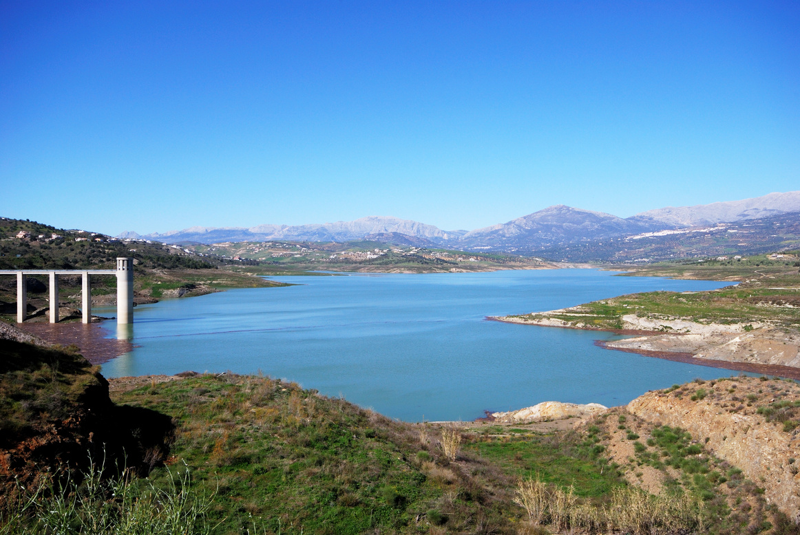 Lake Vinuela.